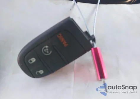 2019 Jeep Compass Limited 4X4 from USA, damaged, VIN 3C4NJDCB5KT854737